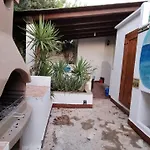 Il Borgo Del Castello Διαμέρισμα Λαμπεντούζα